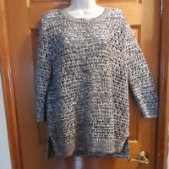 Sweater - Picture 1 of 4